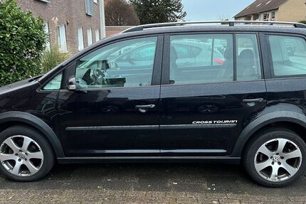 VW Touran 216.767 km 3.898 &euro; Voerde (Niederrhein) 46562