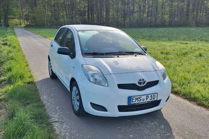Toyota Yaris 182.000 km 3.490 € Schönborn 56370
