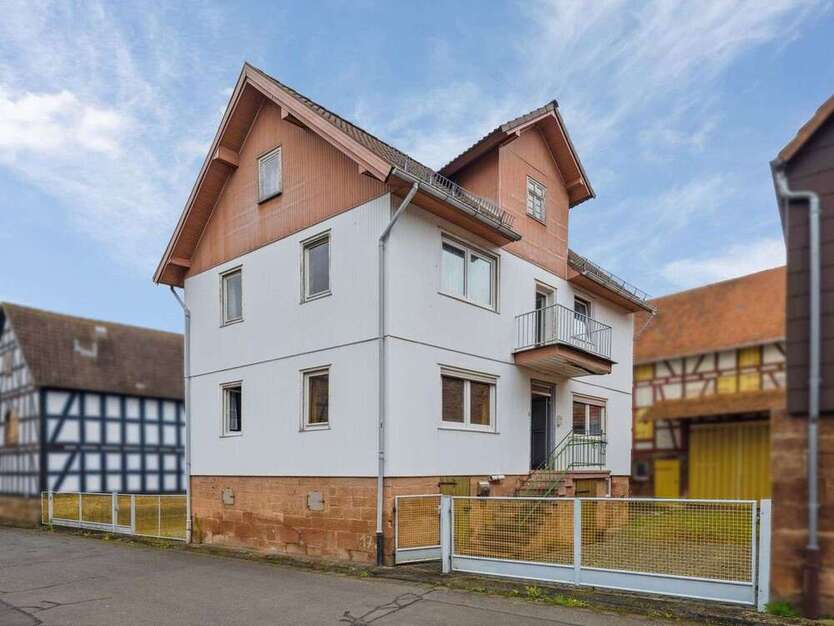 Haus zum Kaufen in Marburg 299.000 € 166 m²