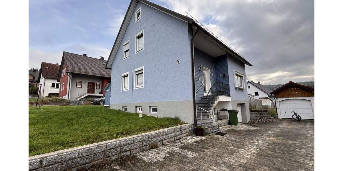 Einfamilienhaus Oberviechtach - 6 Zimmer, 160 m&sup2;, 210.000&euro; | Angebot:25245420