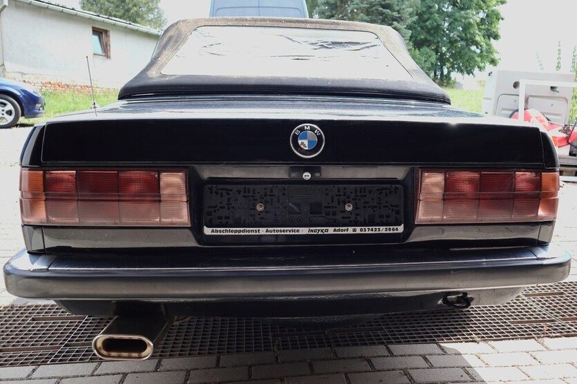 BMW E30
