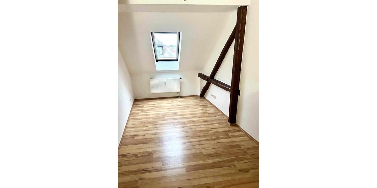 Dachgeschoßwohnung Pegau - 4 Zimmer, 89 m&sup2;, 712&euro; | Angebot:26351171