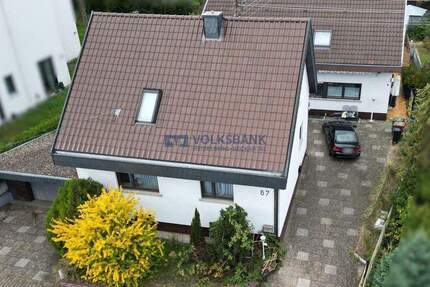 2 Einfamilienhäuser auf einem großen Grundstück mit Garagen und Garten! 9 zimmer