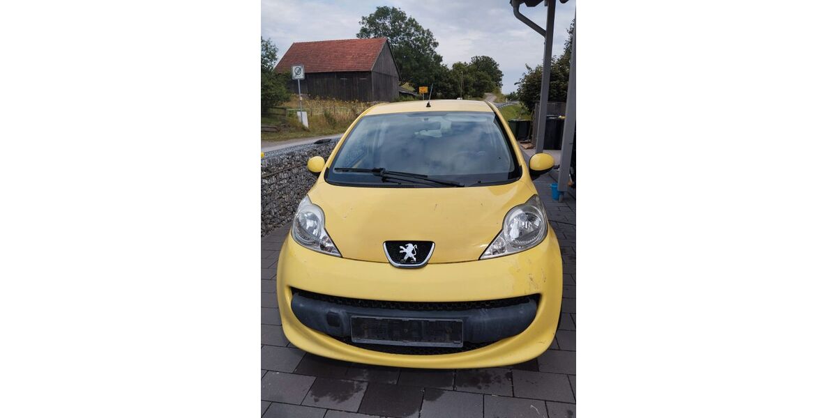 Peugeot 107 155.000 km 950 &euro; Medebach 59964