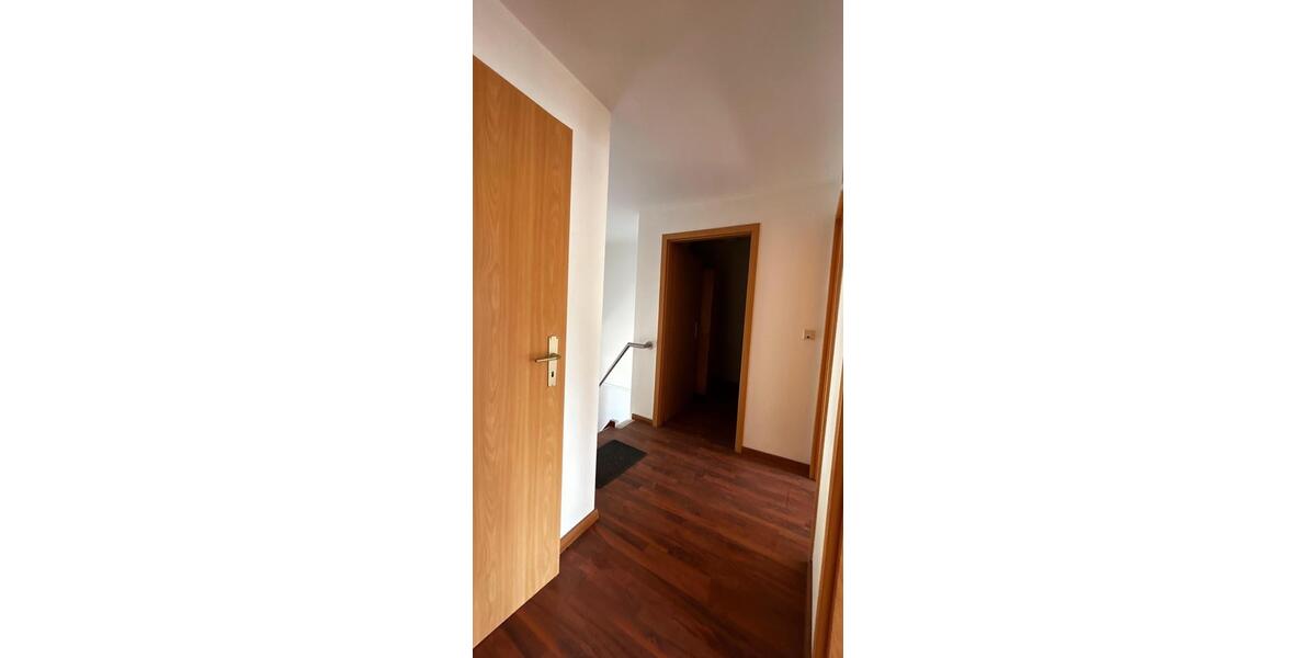 Einfamilienhaus Jüterbog - 4.5 Zimmer, 105 m&sup2;, 1.300&euro; | Angebot:27625599