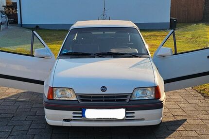 Opel Kadett 122.641 km 4.000 &euro; Oberding 85445