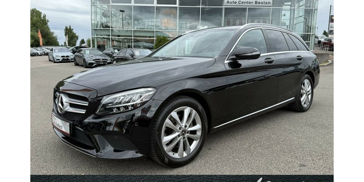 Mercedes-Benz C 180 AVANTGARDE/BURMESTER/KAMERA/HEAD UP/LEDER 72.347 km 23.900 &euro; Villingen-Schwenningen 78054