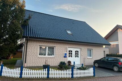 Haus Einfamilienhaus Eigentumsgrundstück