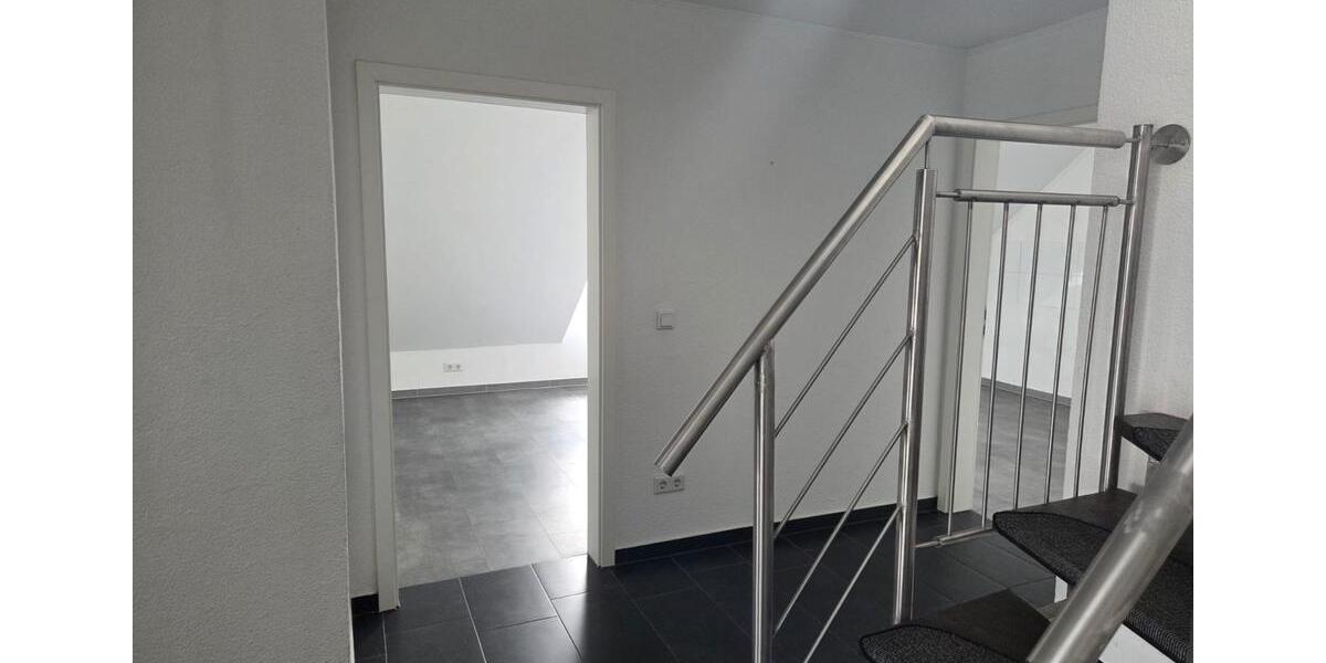 Maisonettenwohnung Mutterstadt - 6 Zimmer, 200 m&sup2;, 2.340&euro; | Angebot:26365112
