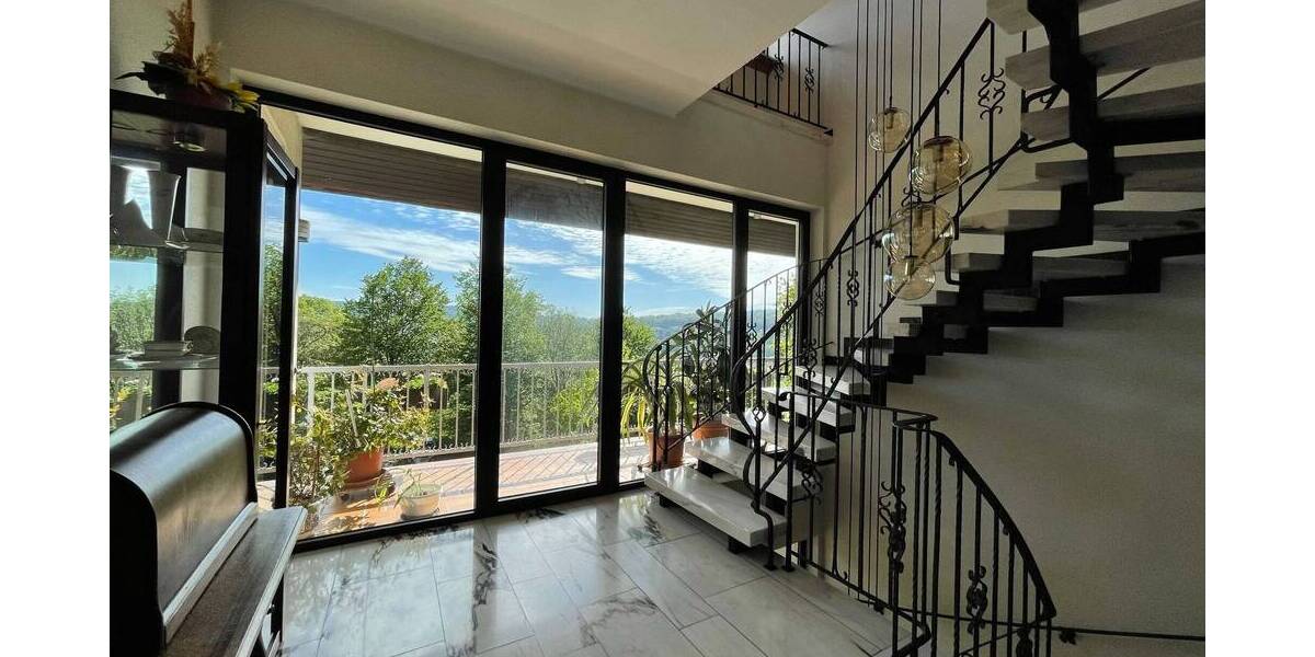 Etagenwohnung Arnsberg Obereimer - 7 Zimmer, 317 m&sup2;, 495.000&euro; | Angebot:26292706