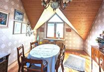 Stilvolle Maisonette-Wohnung mit Galerie, Balkon & Garage – Provi