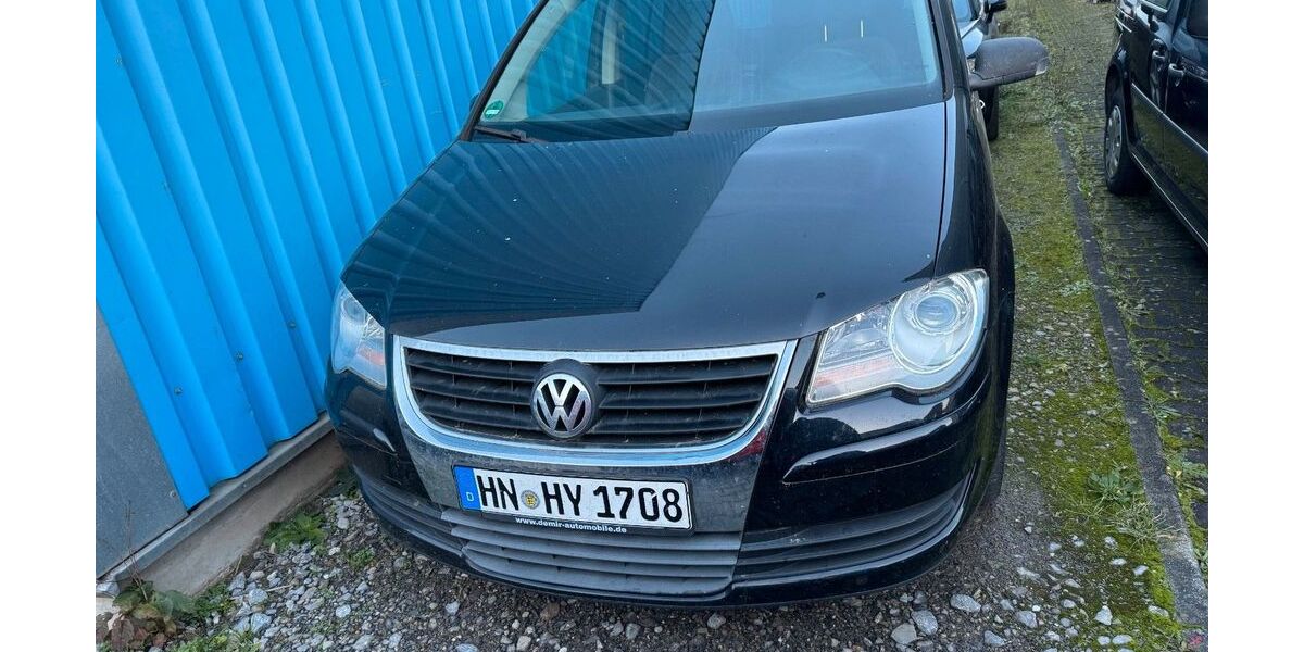 VW Touran 278.000 km 2.200 &euro; Neuenstadt-Stein a.K. 74196