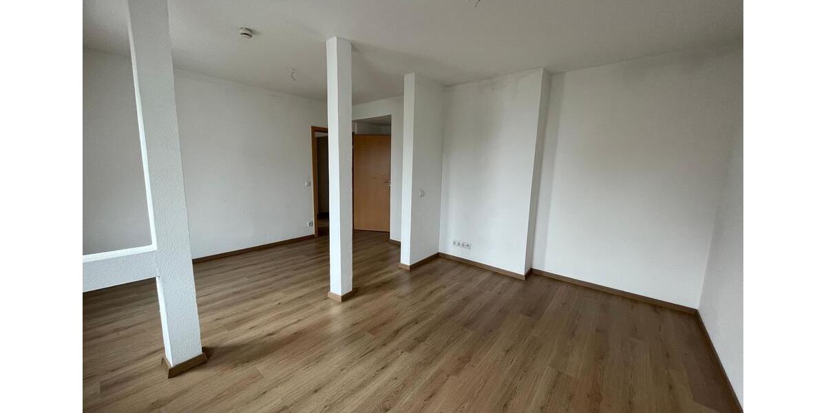 Dachgeschoßwohnung Halle (Saale) Frohe Zukunft - 1 Zimmer, 39 m&sup2;, 299&euro; | Angebot:25363111