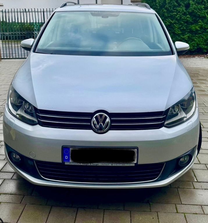 VW Touran 253.975 km 5.000 € Wiesau 95676