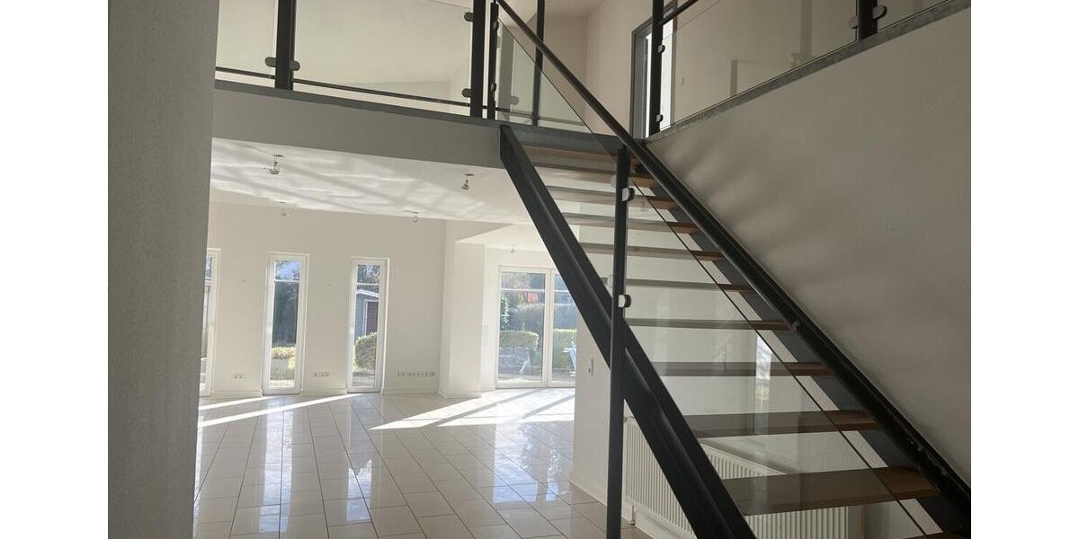 Einfamilienhaus Flensburg Altstadt - 2.5 Zimmer, 196 m&sup2;, 1.500&euro; | Angebot:26089471