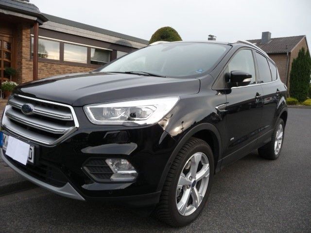 Ford Kuga 70.000 km 17.900 € Koeln 50859