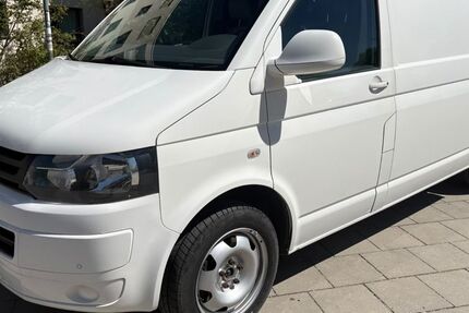 VW T5 Transporter 211.000 km 6.500 &euro; Garching 85748
