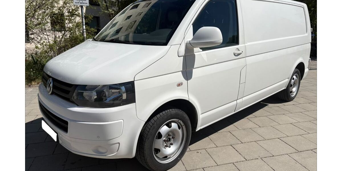 VW T5 Transporter 211.000 km 6.500 &euro; Garching 85748