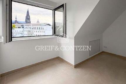 Nur noch zwei Wohnungen verfügbar: Dachgeschosswohnung mit Domblick 3 zimmer