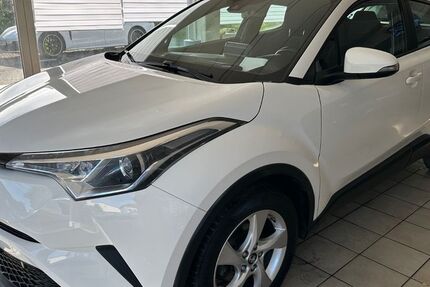 Toyota C-HR 81.000 km 17.500 € Bonn 53119