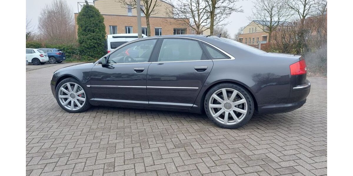 Audi A8 300.000 km 10.990 &euro; Lübeck 23554