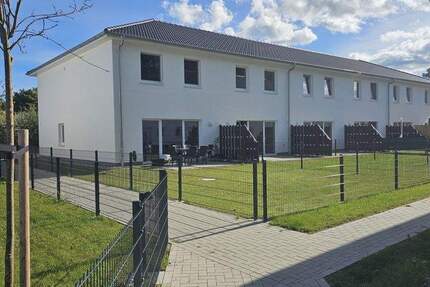 Reihenmittelhaus mit Wärmepumpe (Energieklasse A+) familiengerechter Grundriss sofort verfügbar 4 zimmer