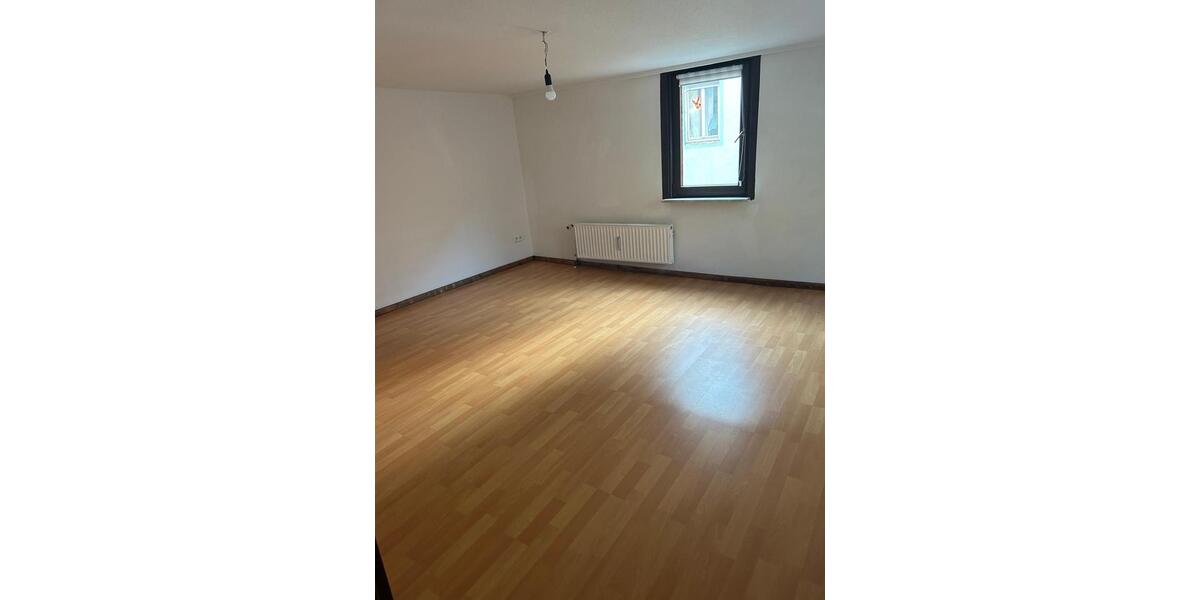 Etagenwohnung Calw - 5 Zimmer, 150 m&sup2;, 135.000&euro; | Angebot:26987223