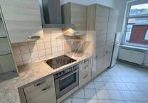 Schicke Etagenwohnung mit toller Einbauküche & PKW Stellplatz im Ostviertel!