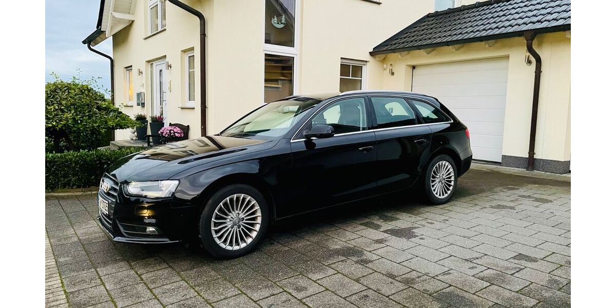 Audi A4 218.785 km 8.100 &euro; Warburg 34414