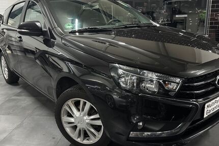 Lada Vesta 133.000 km 5.999 &euro; Weiden 92637