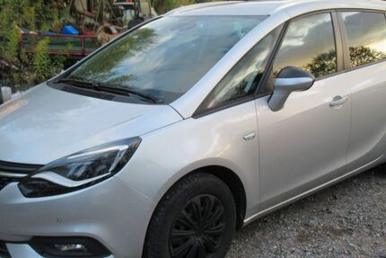 Opel Zafira 102.000 km 7.950 &euro; Eisfeld 98673