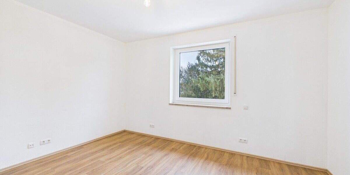 Etagenwohnung Regensburg / Reinhausen Reinhausen - 4 Zimmer, 100 m&sup2;, 1.300&euro; | Angebot:24992627