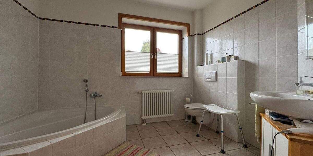 Bungalow Bad Nenndorf - 2 Zimmer, 96 m&sup2;, 415.000&euro; | Angebot:25043326