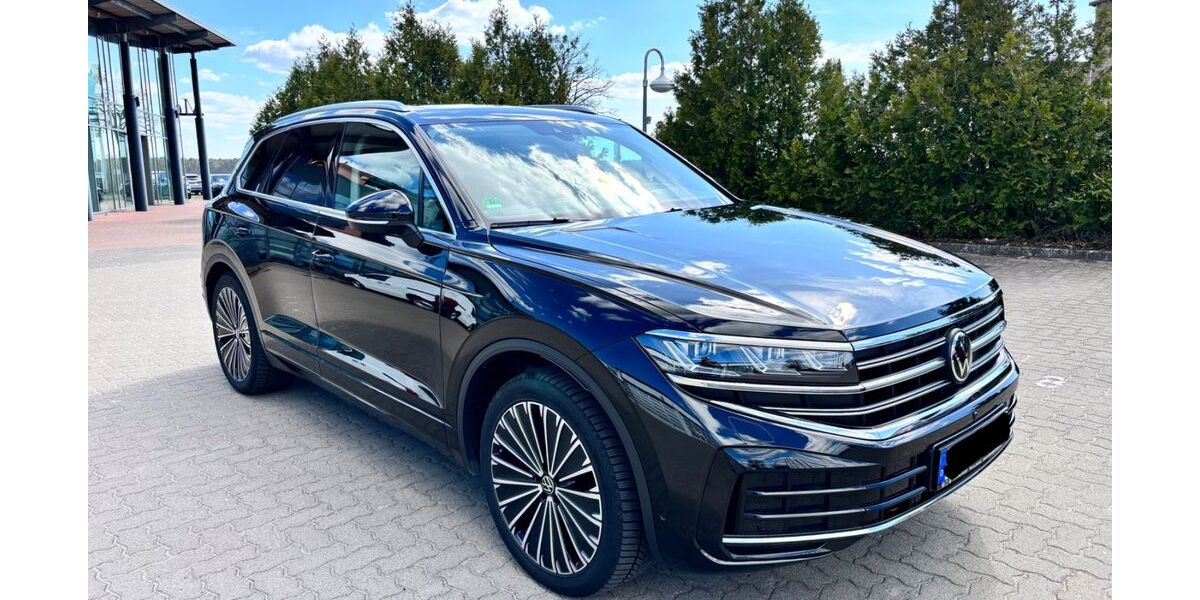VW Touareg 29.970 km 59.950 &euro; Kargow 17192