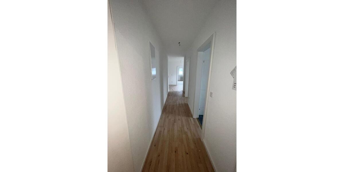 Etagenwohnung Hamm (Sieg) - 3 Zimmer, 83 m&sup2;, 182.000&euro; | Angebot:25416563