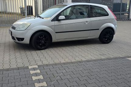 Ford Fiesta 93.500 km 2.050 &euro; Herne 44623