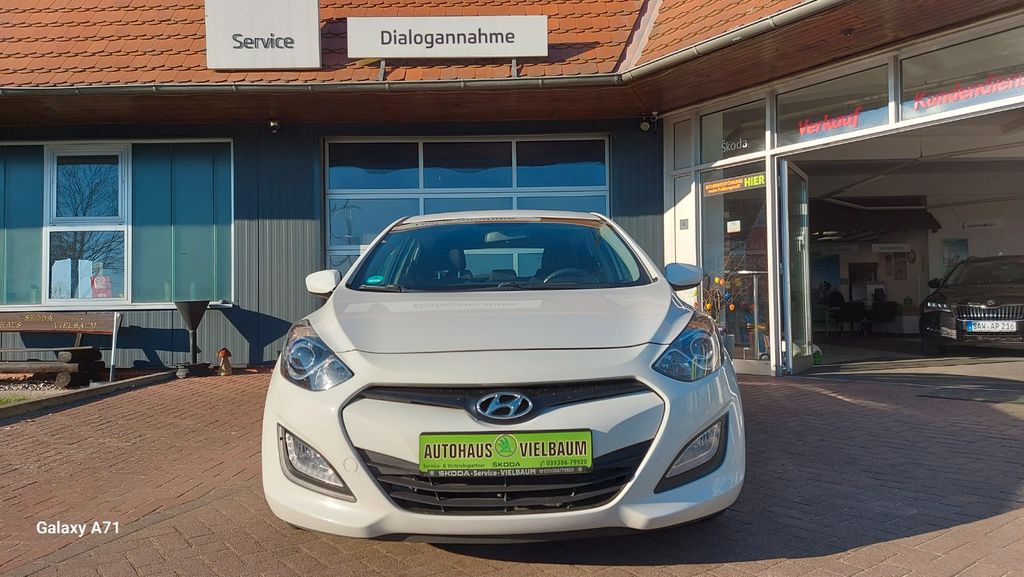 Hyundai i30 196.000 km 6.500 &euro; Aland OT Vielbaum 39615