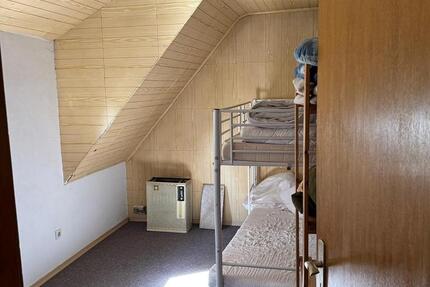 2,5 Zimmer Dachgeschoss Wohnung, nähe Klinikum, WG geeignet 2 zimmer