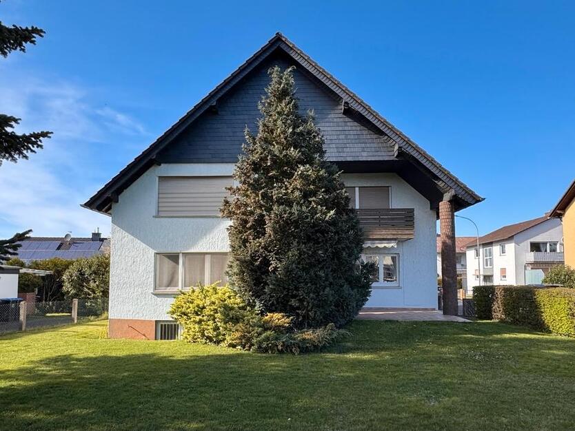 Ein- bis Zweifamilienhaus mit viel Potential