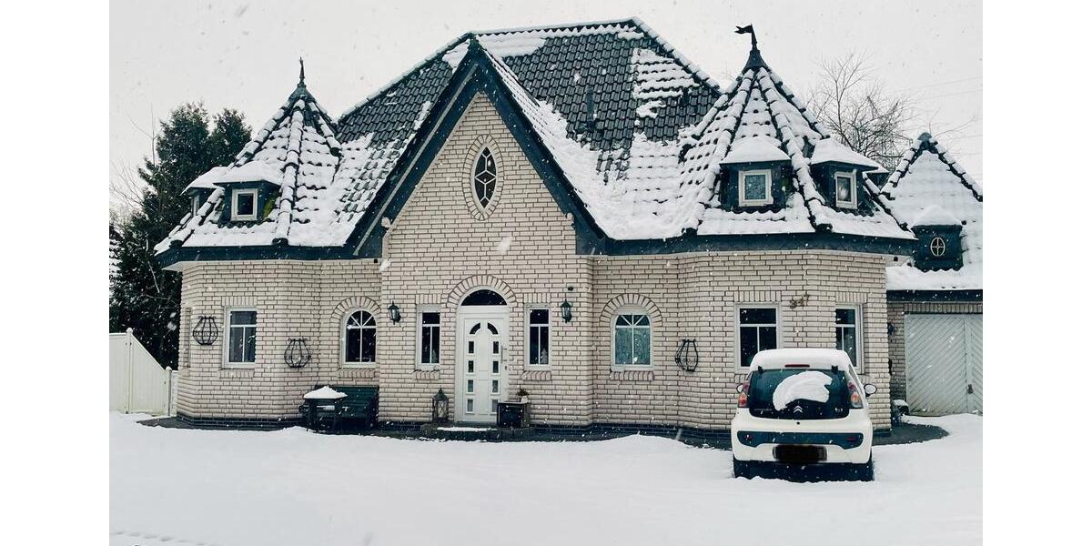 Einfamilienhaus mit Schlossflair 7 zimmer