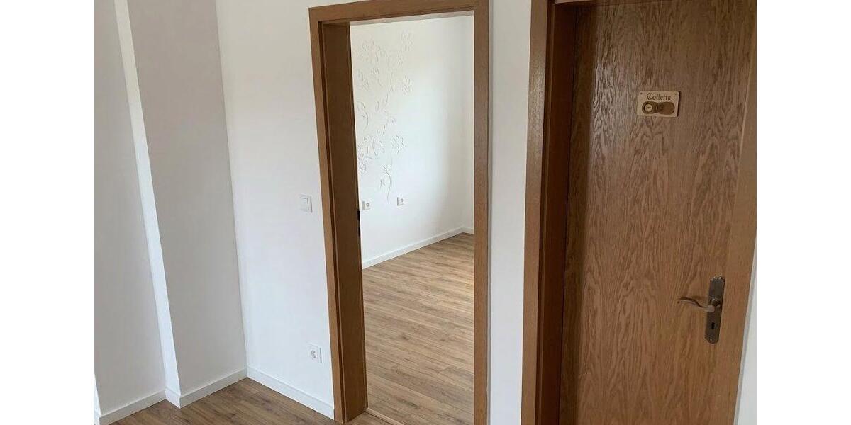 Einfamilienhaus Heldburg - 6 Zimmer, 195 m&sup2;, 1.500&euro; | Angebot:26321949