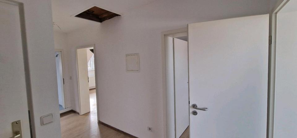 Dachgeschoßwohnung Teltow - 3 Zimmer, 95 m&sup2;, 1.195&euro; | Angebot:25649658