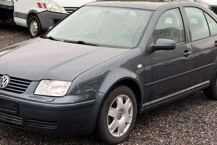 VW Bora 143.700 km 2.899 &euro; Essen 45307