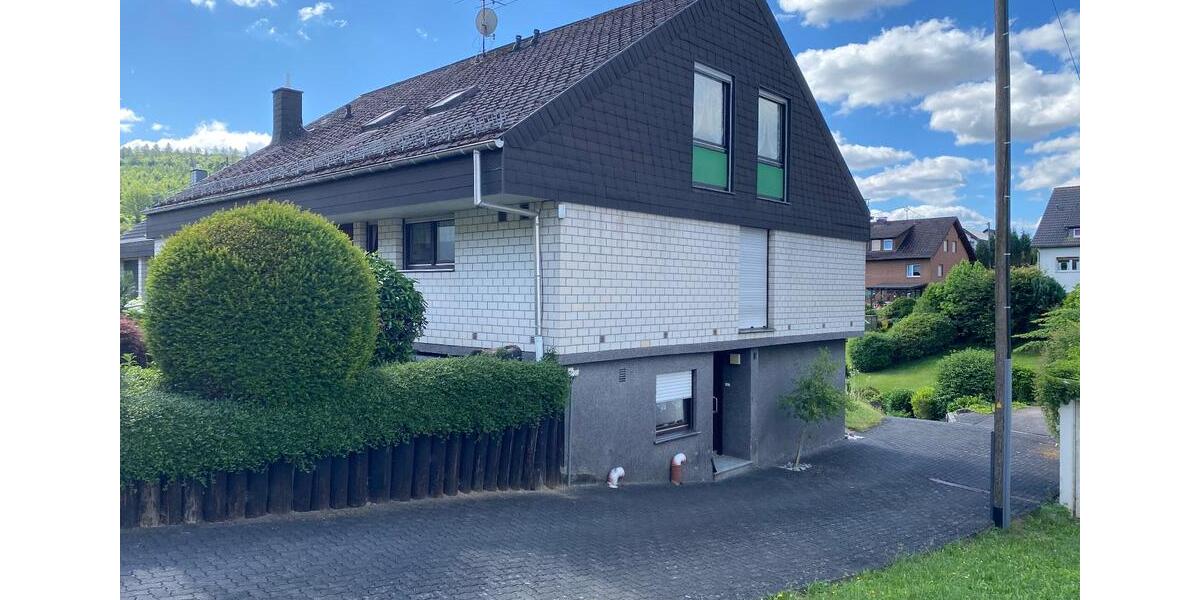 Einfamilienhaus Siegen Dillnhütten - 11 Zimmer, 263 m&sup2;, 495.000&euro; | Angebot:27078551