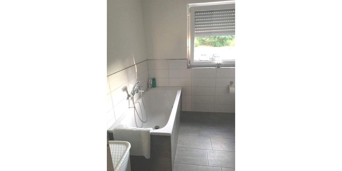 Etagenwohnung Erfurt Wiesenhügel - 3 Zimmer, 91 m&sup2;, 1.150&euro; | Angebot:26389061