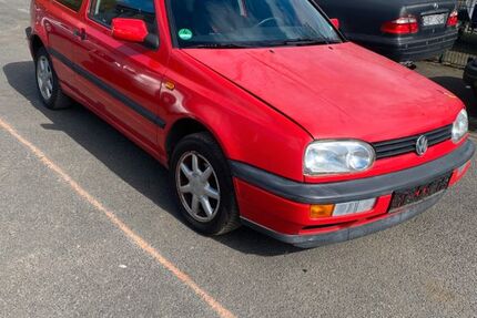 VW Golf 128.284 km 3.200 &euro; Hanau 63457