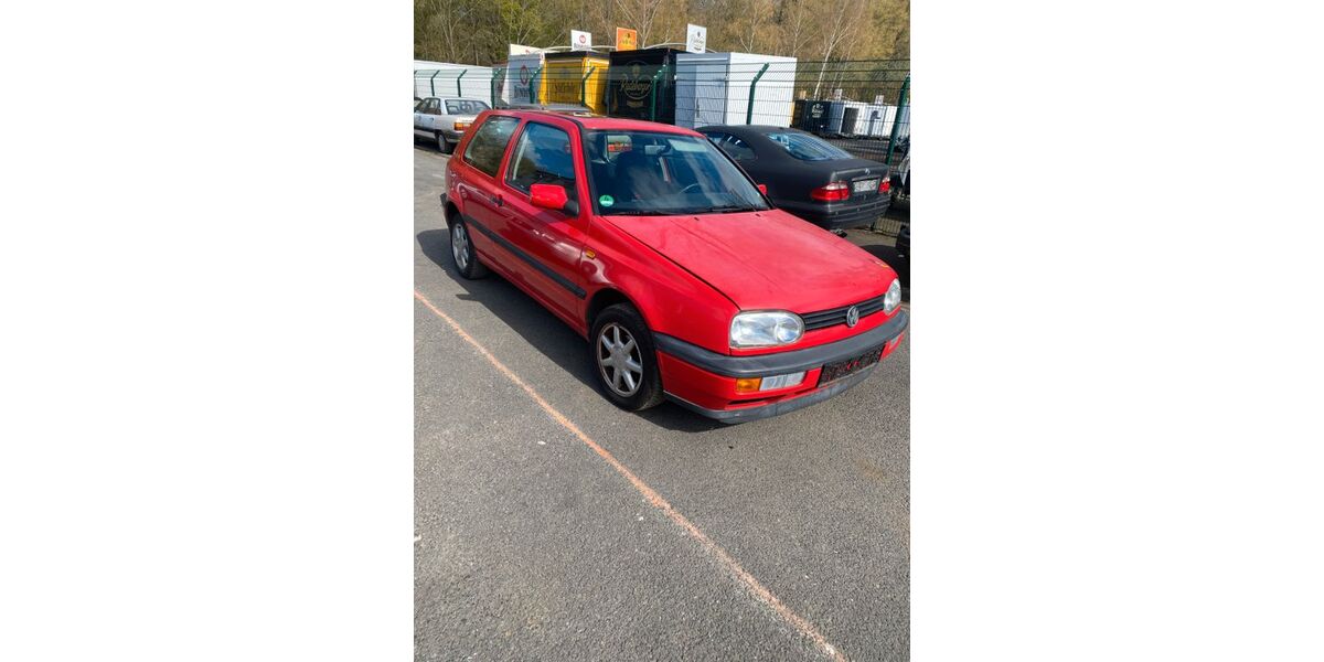 VW Golf 128.284 km 3.200 &euro; Hanau 63457