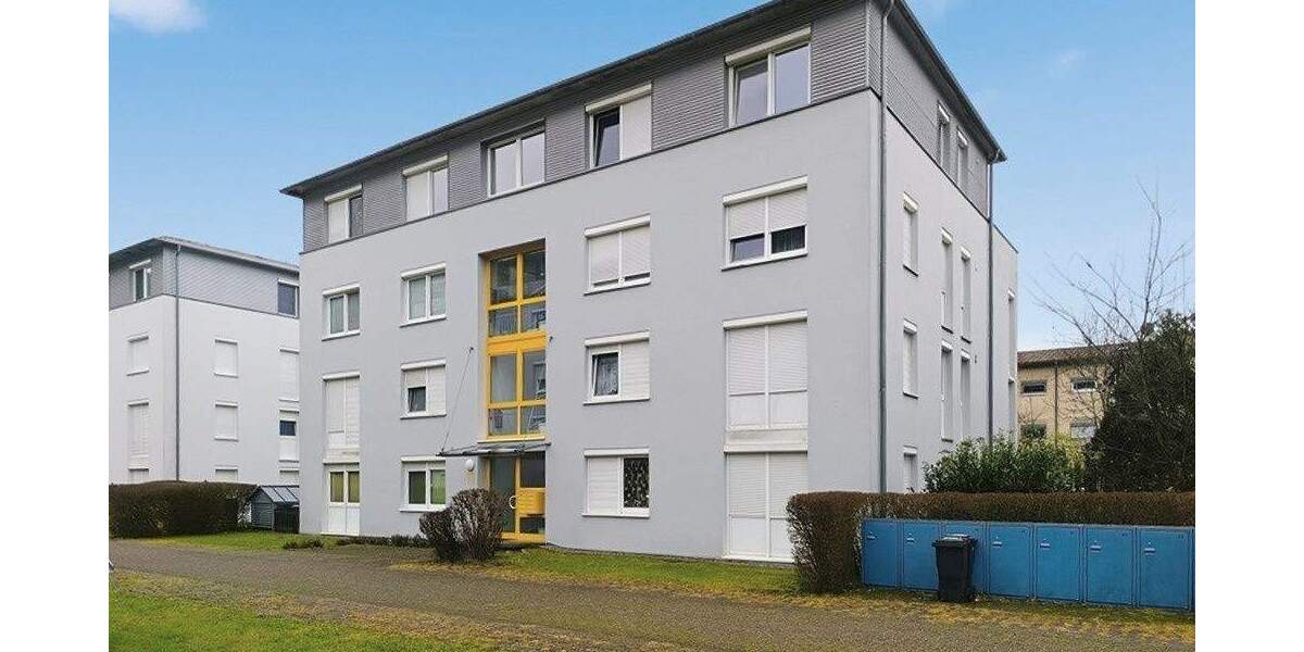 Großzügige 4-Zimmer-Wohnung mit Balkon im 1. OG - Ideal für Familien 4 zimmer