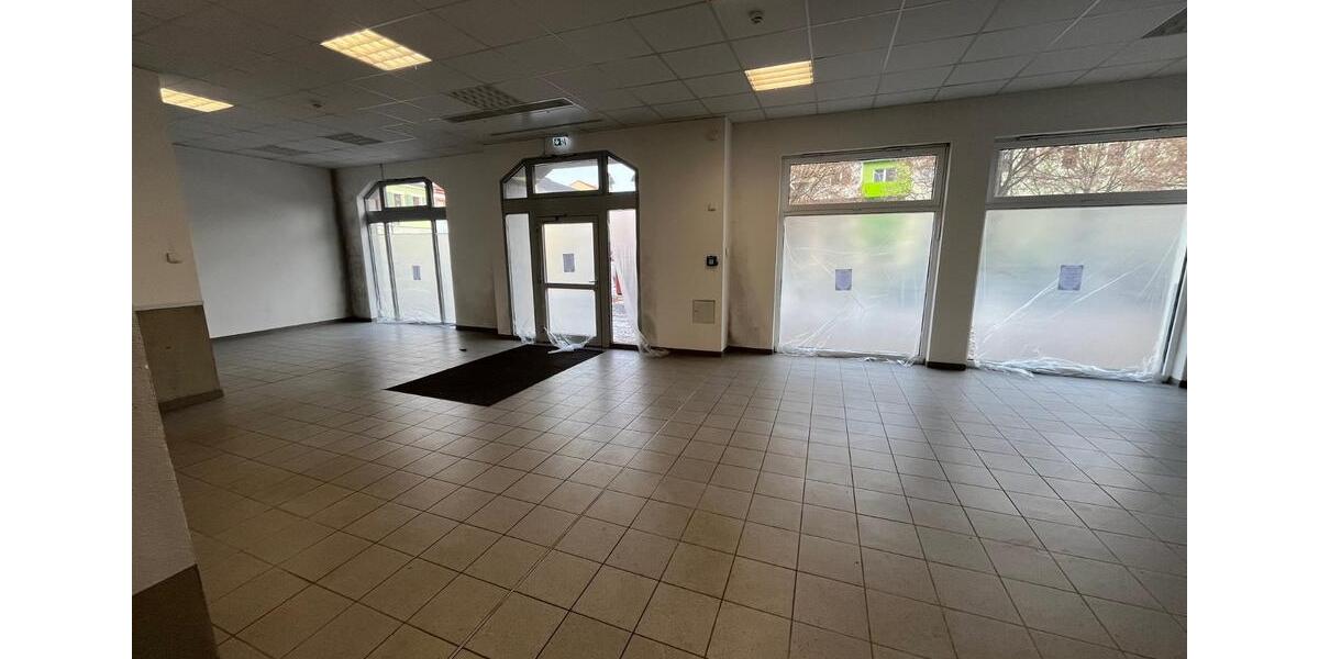 Gewerbeobjekt Döbeln - 900&euro; | Angebot:24397102