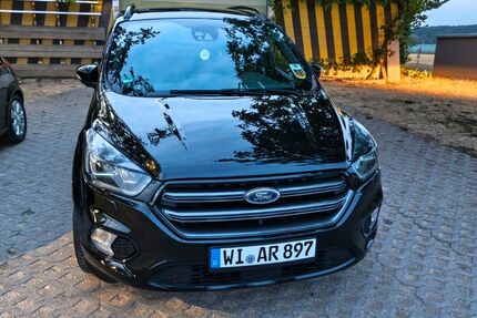Ford Kuga 84.000 km 15.000 &euro; Wiesbaden 65207